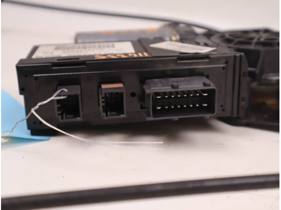 MECANISME+MOTEUR LEVE-GLACE AVD