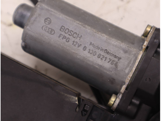 MECANISME+MOTEUR LEVE-GLACE AVG