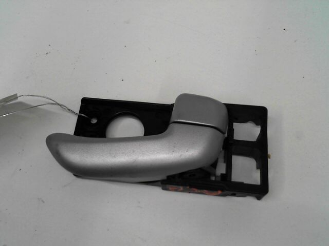 POIGNEE INT PORTE AVD