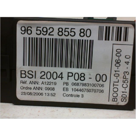 PLATINE FUSIBLE HABITACLE