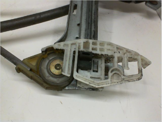 MECANISME LEVE-GLACE AVG