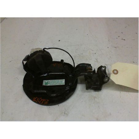 VOLET DE TRAPPE CARBURANT