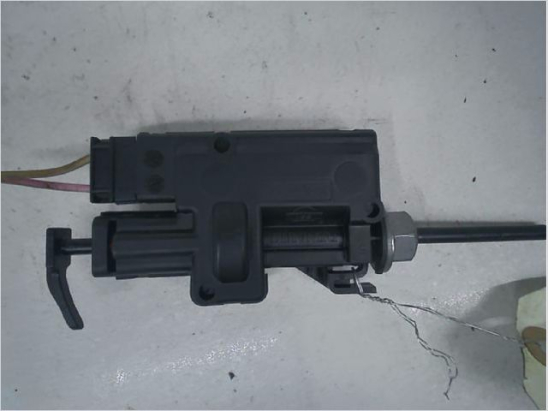 ACTIONNEUR PORTILLON AILE ARD