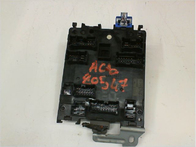 PLATINE FUSIBLE HABITACLE