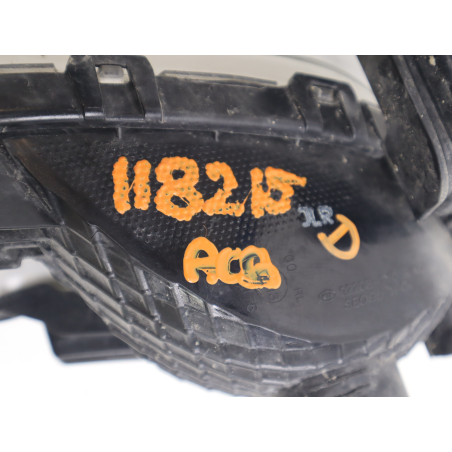 PHARE ANTIBROUILLARD AVD