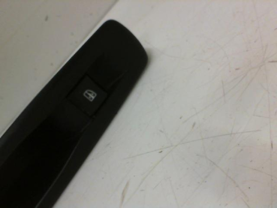 COMMANDE LEVE-GLACE PORTE ARD