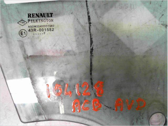 Glace porte av d occasion RENAULT LAGUNA II Phase 1 - 1.8i 117ch