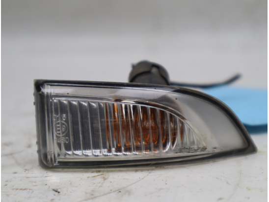 CLIGNOTANT RETROVISEUR AVD