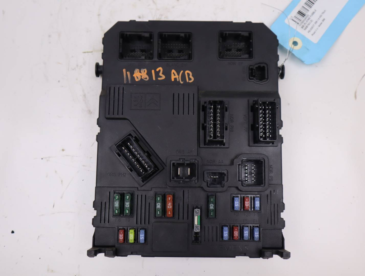 BSI (PLATINE FUSIBLE HABITACLE)