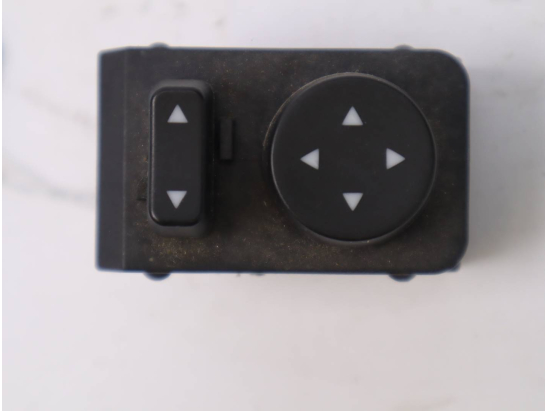 COMMANDE RETROVISSEUR EXT ELECTRIQUE