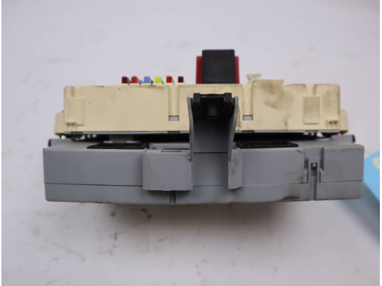 BSI (PLATINE FUSIBLE HABITACLE)