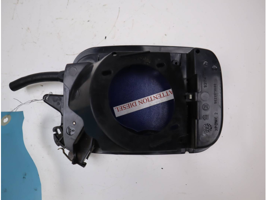 VOLET DE TRAPPE CARBURANT