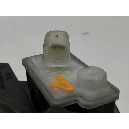 VOLET DE TRAPPE CARBURANT