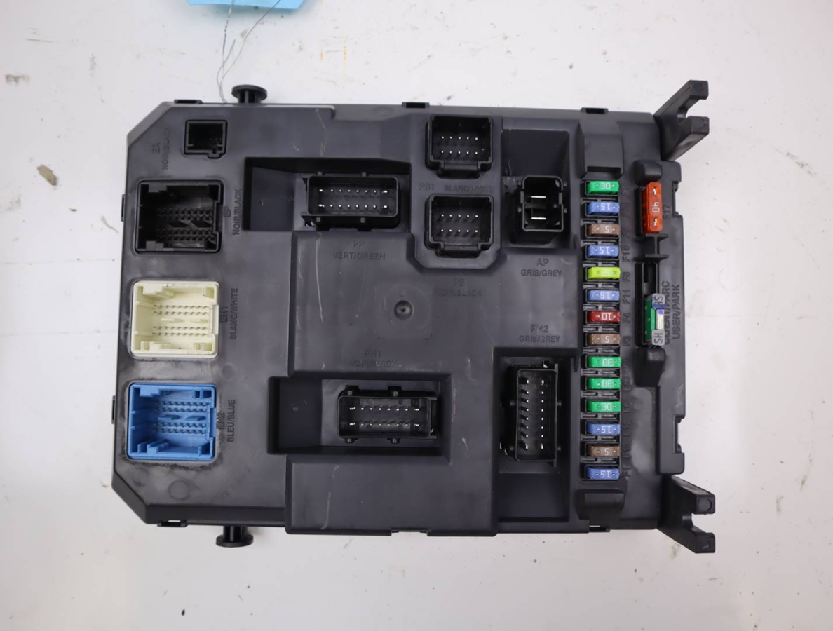 BSI (PLATINE FUSIBLE HABITACLE)