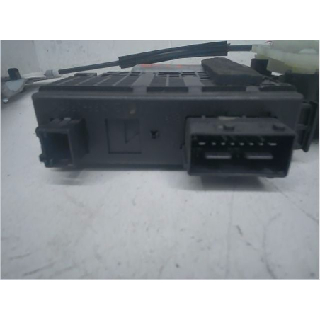 MECANISME+MOTEUR LEVE-GLACE AVD