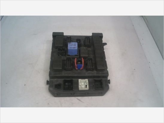 PLATINE FUSIBLE HABITACLE