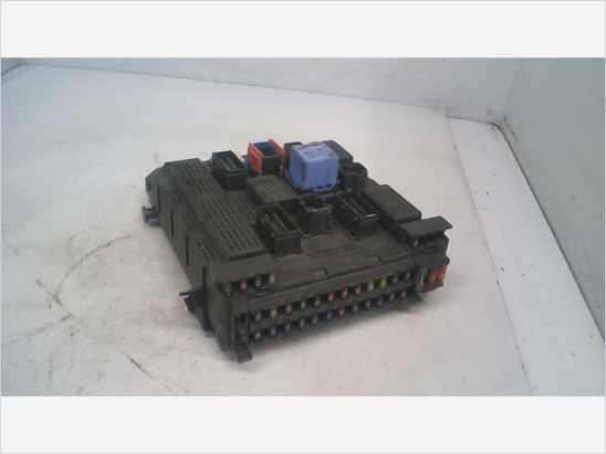 PLATINE FUSIBLE HABITACLE