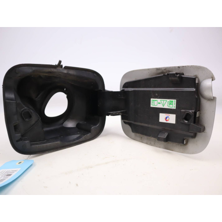 VOLET DE TRAPPE CARBURANT