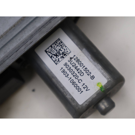 MECANISME+MOTEUR LEVE-GLACE AVG