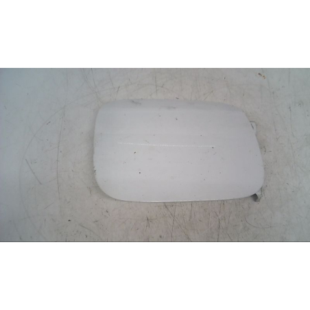 VOLET DE TRAPPE CARBURANT