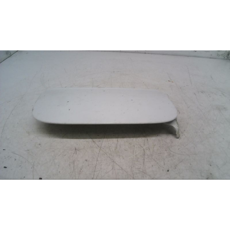 VOLET DE TRAPPE CARBURANT