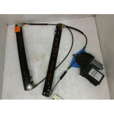 MECANISME+MOTEUR LEVE-GLACE AVD