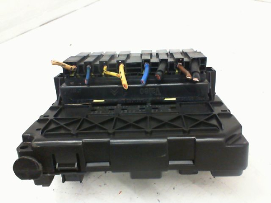 PLATINE FUSIBLE HABITACLE