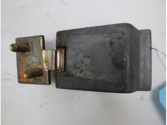 CHARNIERE PORTE ARD INF