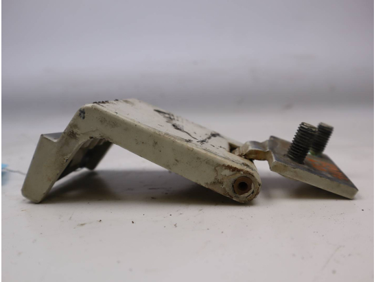 CHARNIERE PORTE ARD SUP