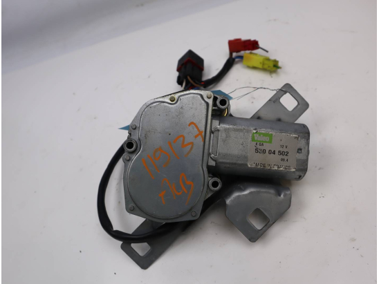 MOTEUR ESSUIE-GLACE AR