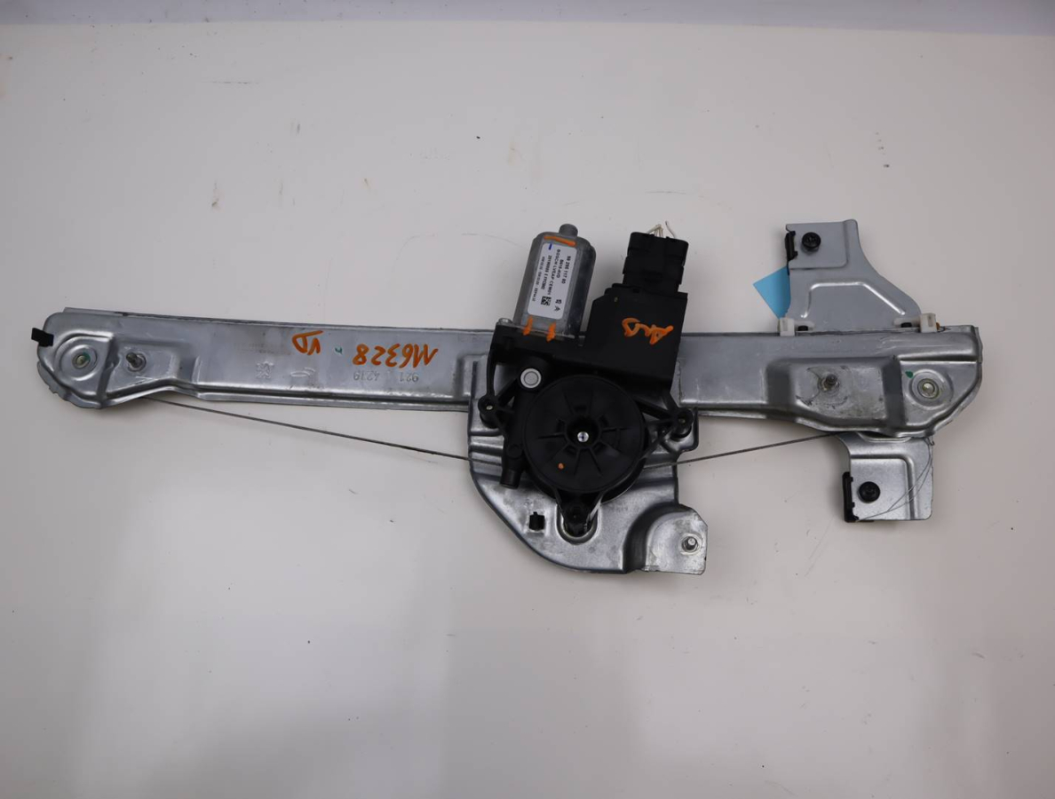 MECANISME+MOTEUR LEVE-GLACE AVD