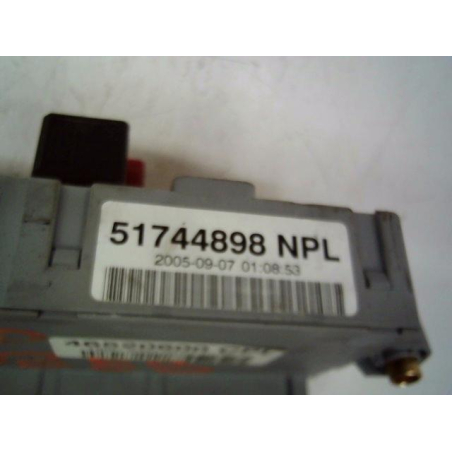 BSI (PLATINE FUSIBLE HABITACLE)