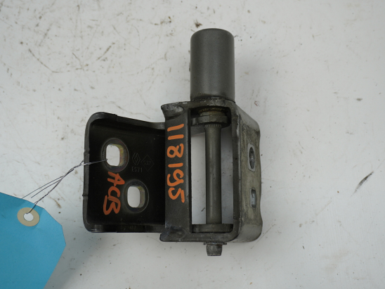 CHARNIERE PORTE AVG SUP