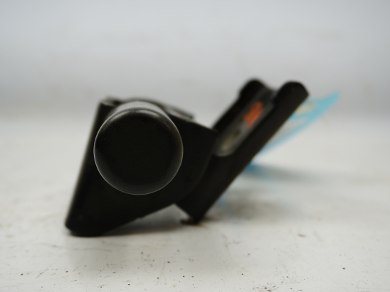 CHARNIERE PORTE AVG SUP