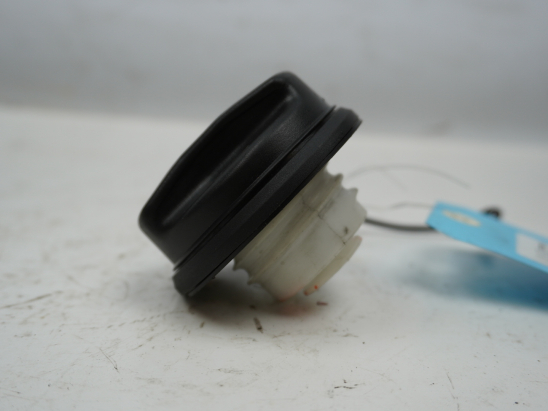 Bouchon reservoir a carburant occasion OPEL CORSA IV Phase 1 - 1.2 TWINPORT 80ch