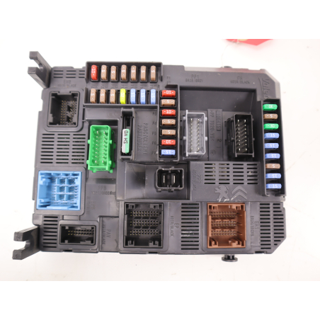 BSI (PLATINE FUSIBLE HABITACLE)