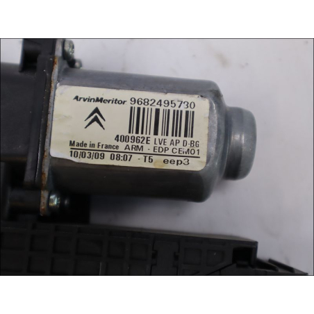 MOTEUR LEVE-VITRE AVD