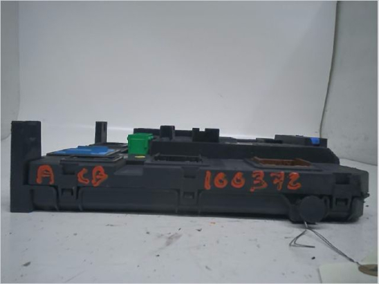 PLATINE FUSIBLE HABITACLE