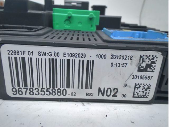 PLATINE FUSIBLE HABITACLE