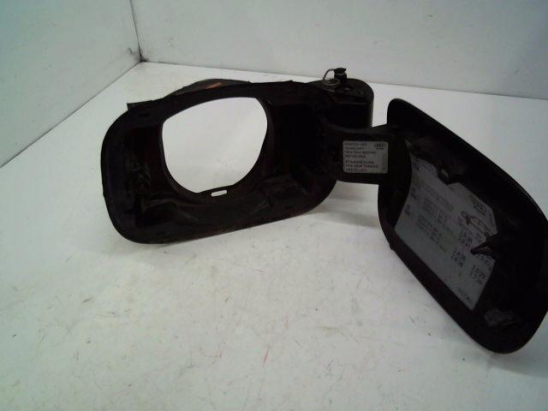 VOLET DE TRAPPE CARBURANT