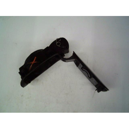 VOLET DE TRAPPE CARBURANT