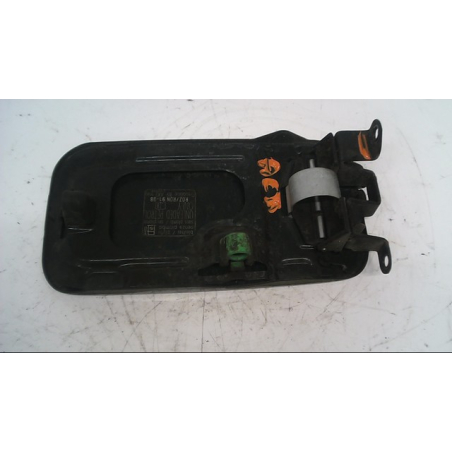 VOLET DE TRAPPE CARBURANT