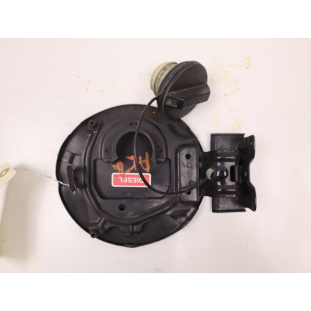 VOLET DE TRAPPE CARBURANT