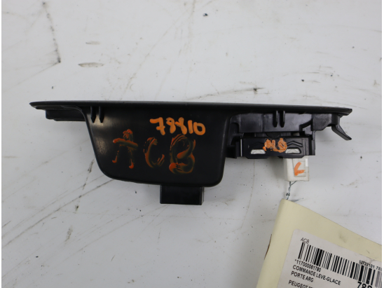 Commande leve-glace porte arrière gauche occasion PEUGEOT 308 II Phase 1 - 1.6 e-HDi 115ch