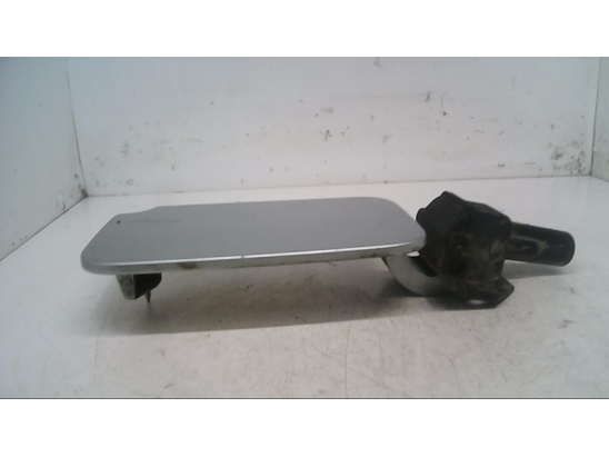 VOLET DE TRAPPE CARBURANT