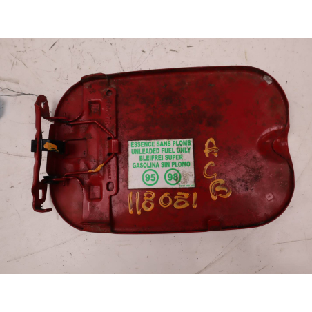 VOLET DE TRAPPE CARBURANT