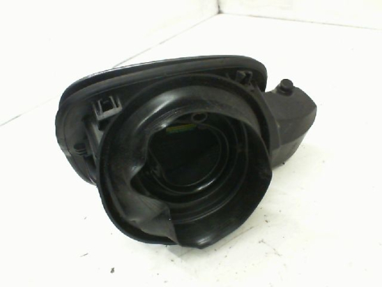 VOLET DE TRAPPE CARBURANT