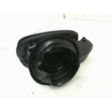 VOLET DE TRAPPE CARBURANT