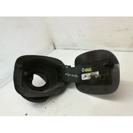 VOLET DE TRAPPE CARBURANT