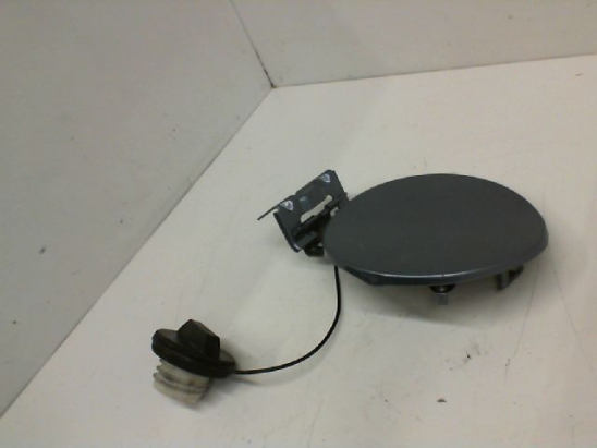 VOLET DE TRAPPE CARBURANT